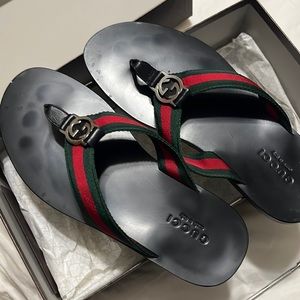 Men’s Gucci slides. Authentic